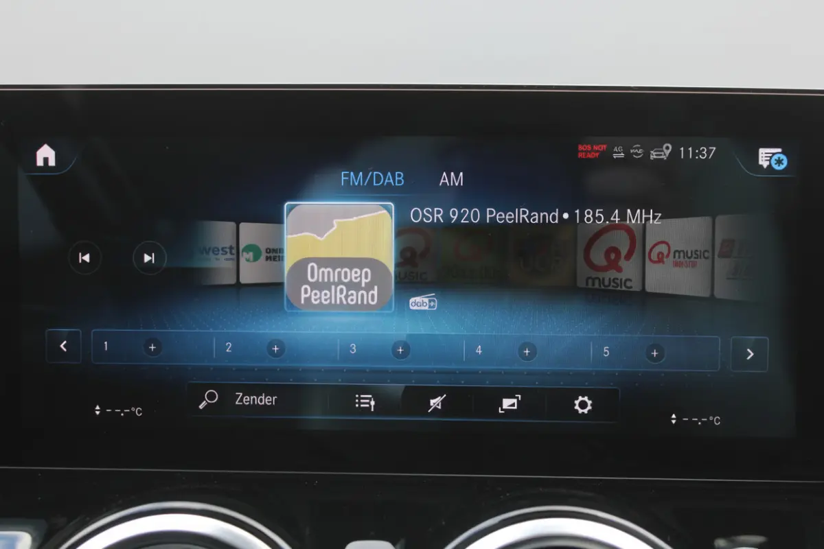 250e AUT8 Premium Plus LEDER MEMORY PANORAMADAK CARPLAY DISTRONIC SFEER KEY-LESS GO