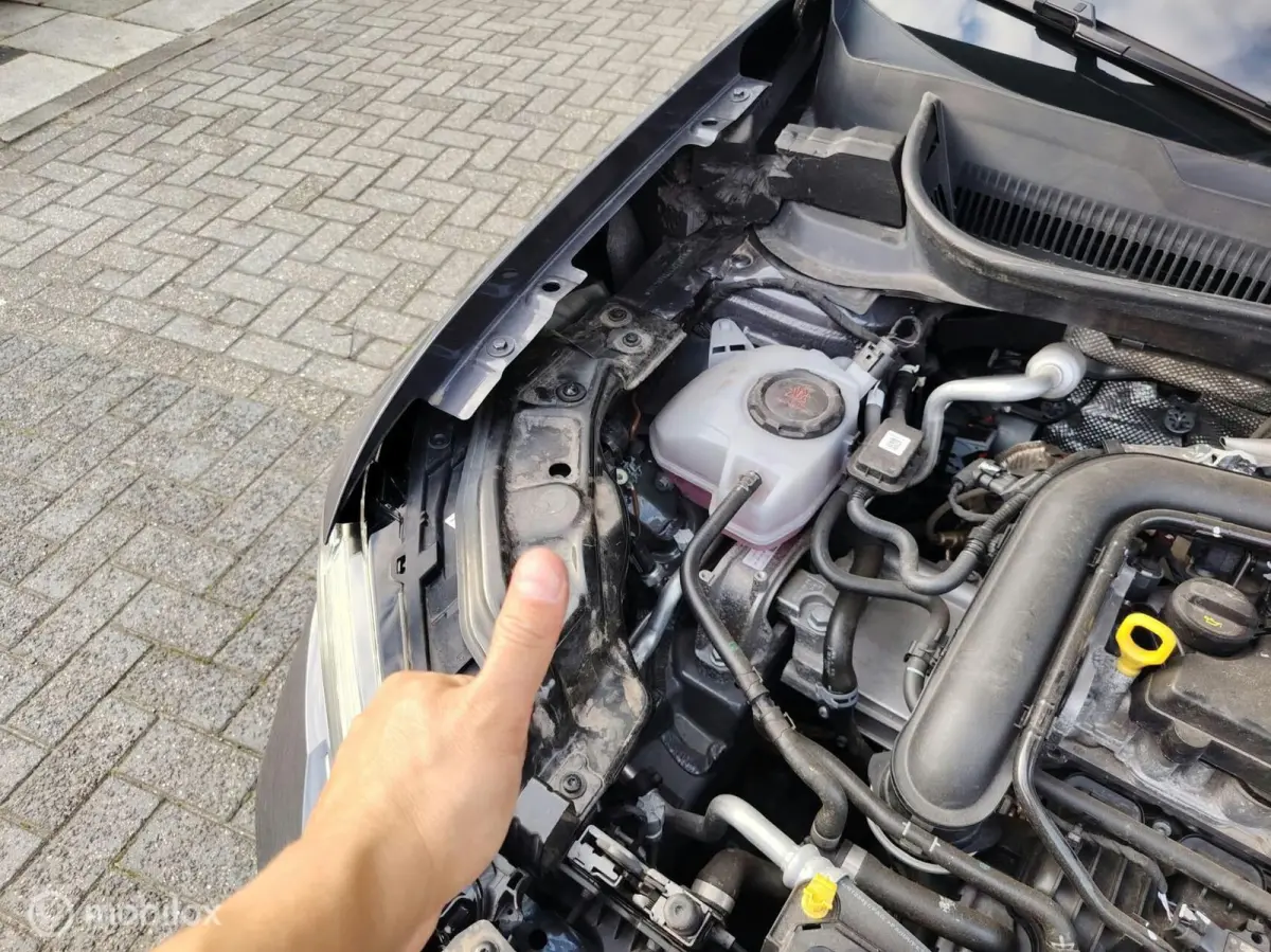 1.0 TSI R-Line DSG 2025 20.000km!