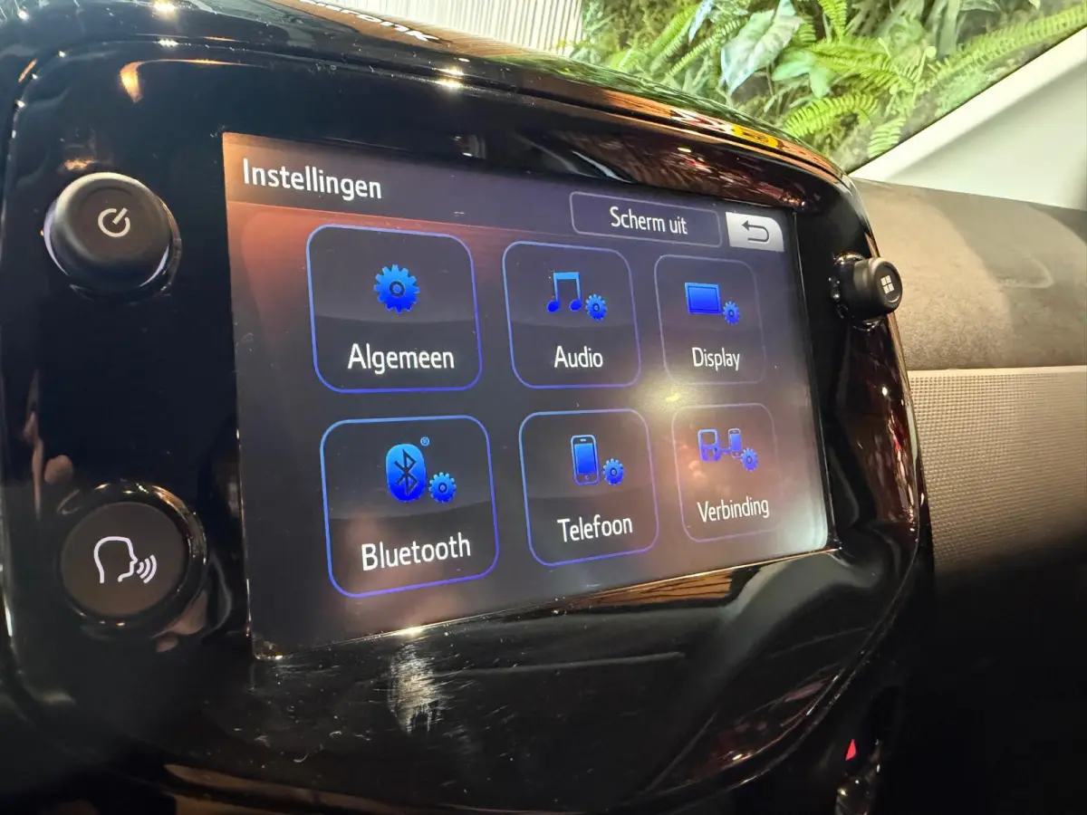 1.0 e-VTi Allure Camera Apple car play cruise control