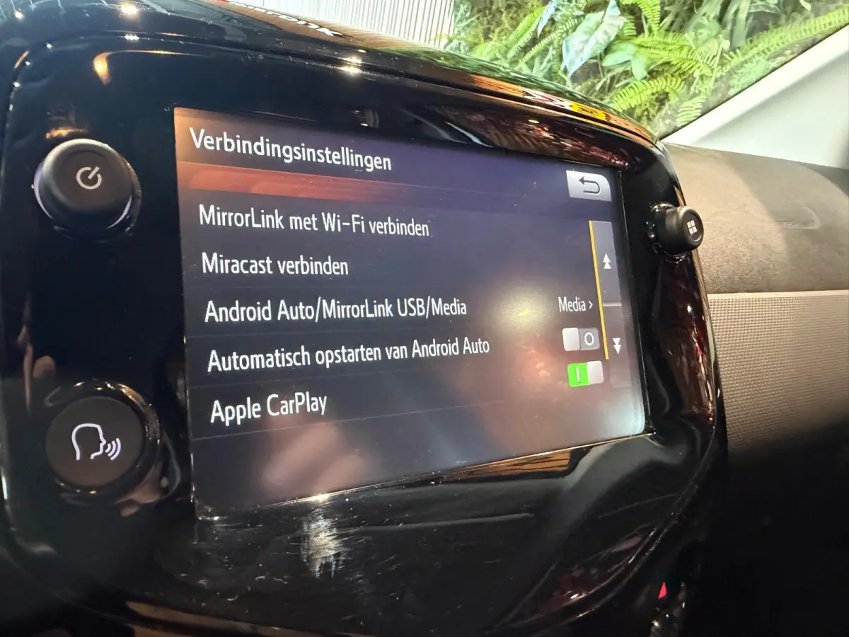 1.0 e-VTi Allure Camera Apple car play cruise control