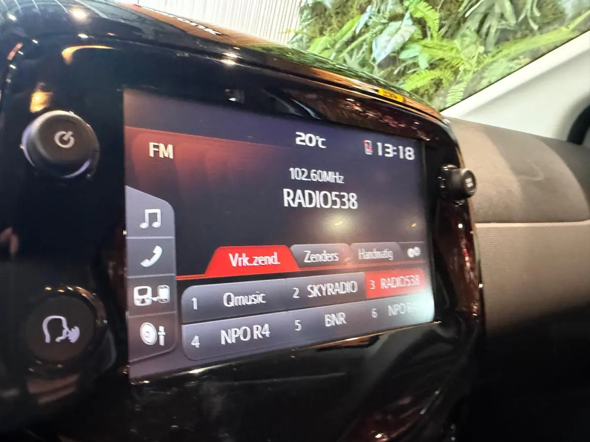 1.0 e-VTi Allure Camera Apple car play cruise control