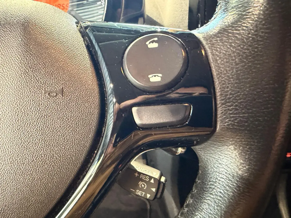 1.0 e-VTi Allure Camera Apple car play cruise control