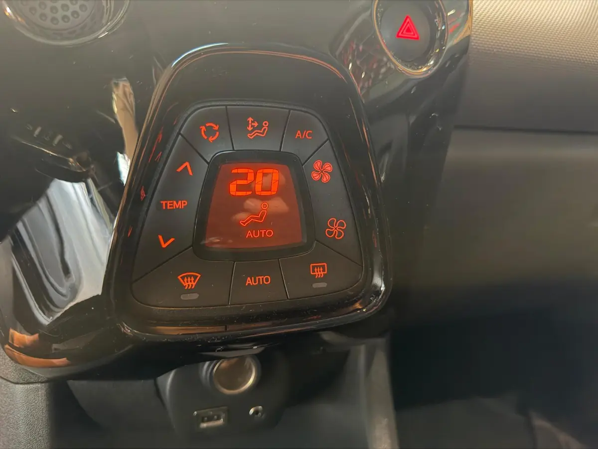 1.0 e-VTi Allure Camera Apple car play cruise control