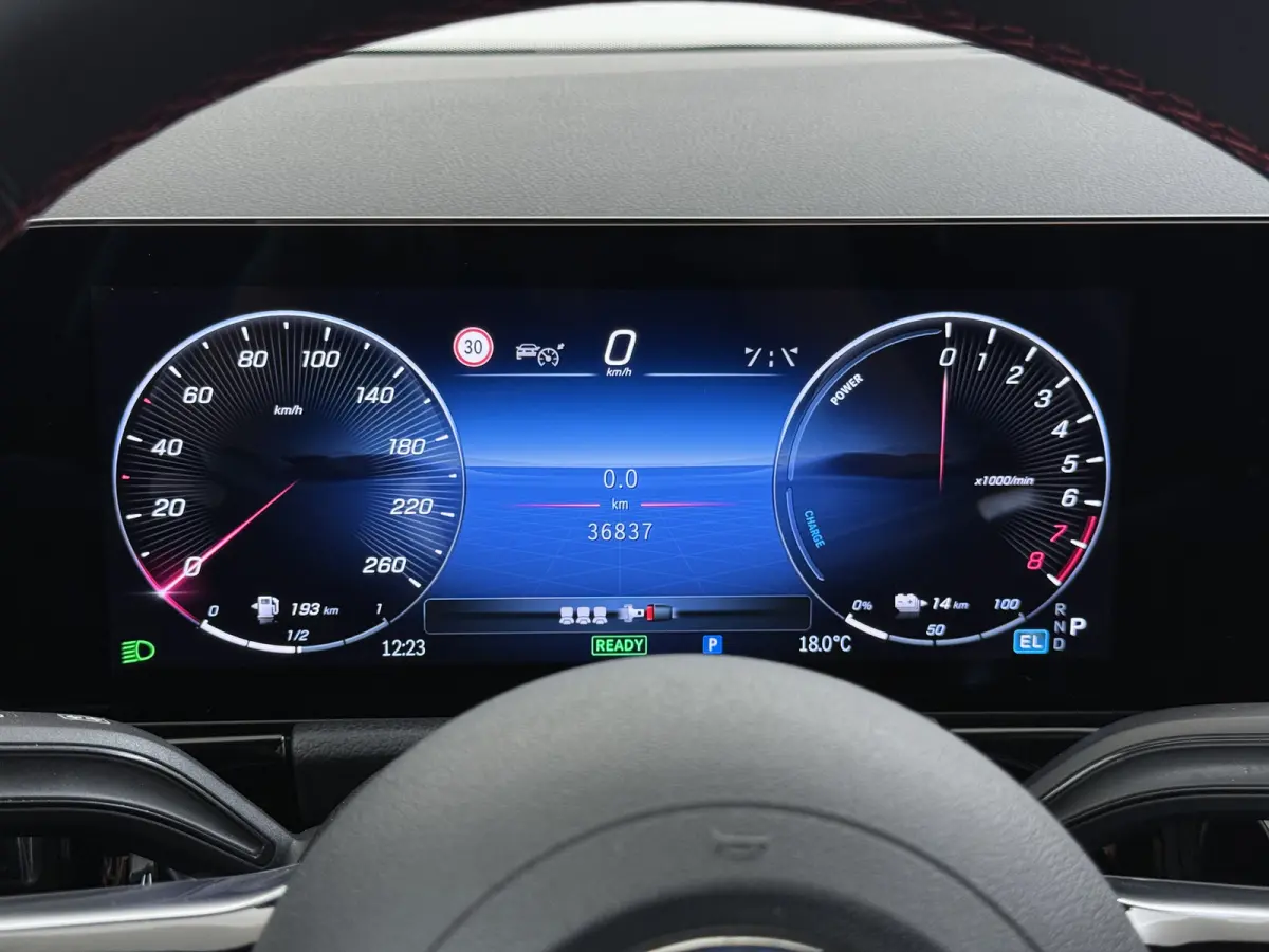 GLA 250 e AMG Line | Dodehoek Burmester Keyless Multibeam