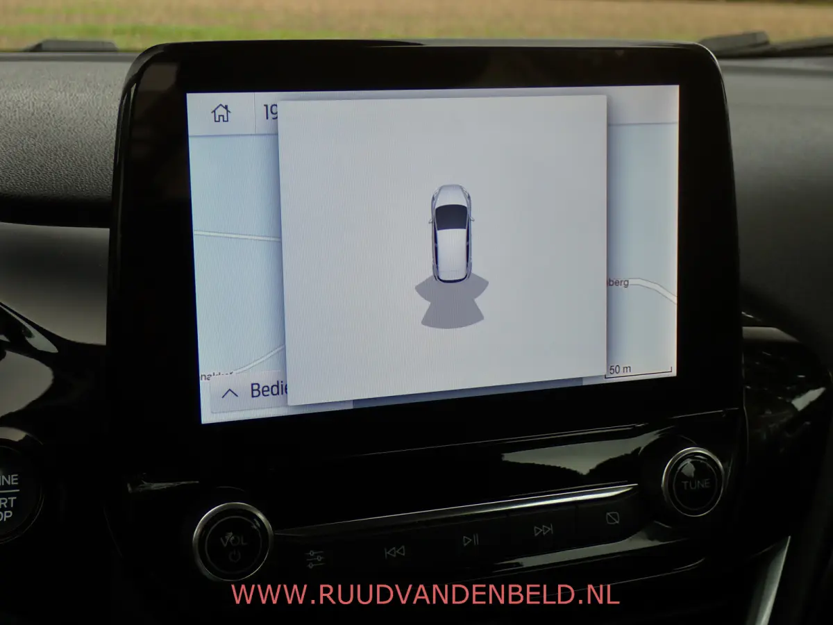 1.0 EcoBoost Titanium CARPLAY/KEYLESS/NAVI/CRUISE/PDC