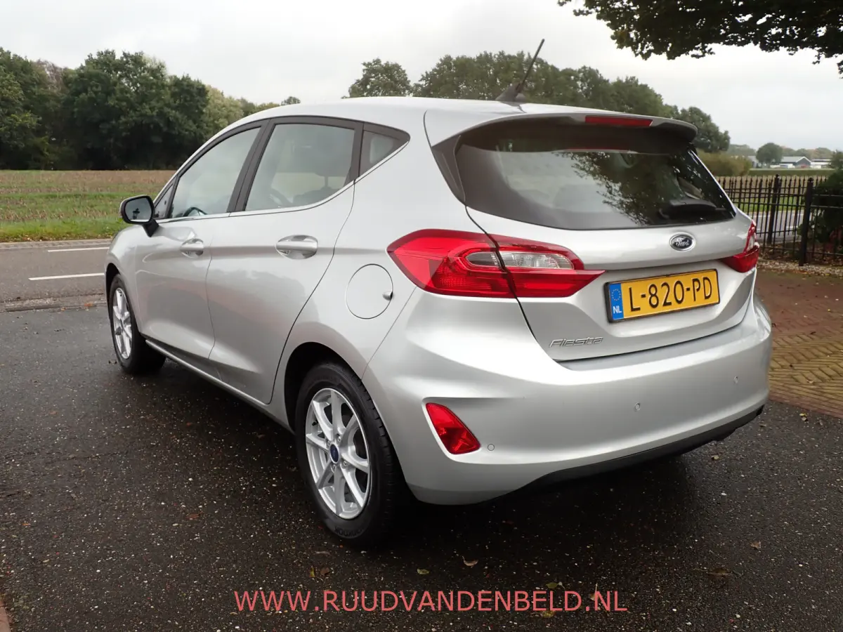 1.0 EcoBoost Titanium CARPLAY/KEYLESS/NAVI/CRUISE/PDC