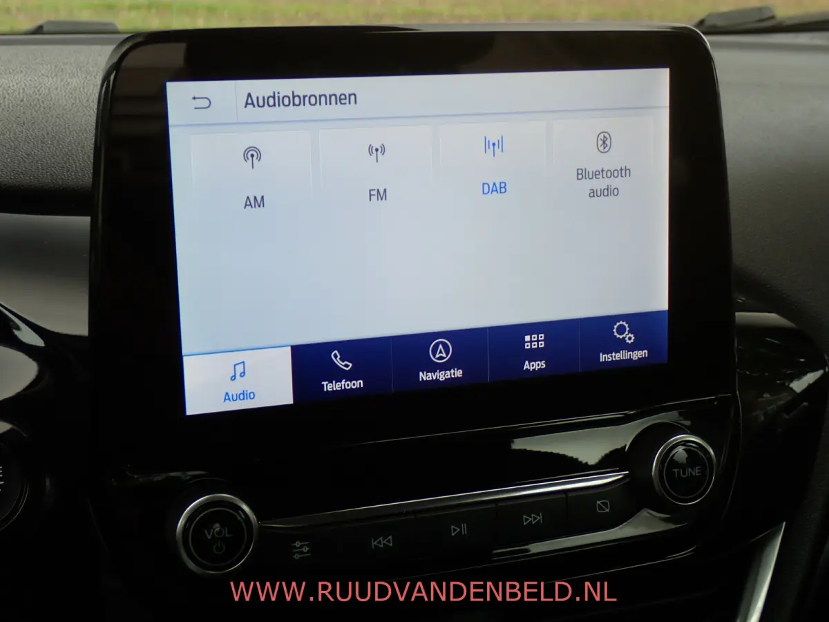 1.0 EcoBoost Titanium CARPLAY/KEYLESS/NAVI/CRUISE/PDC