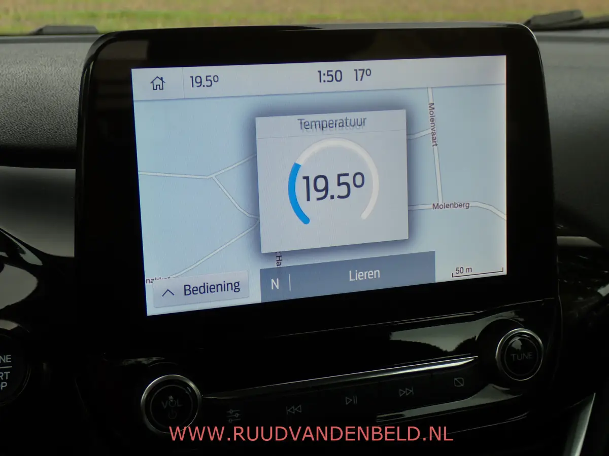 1.0 EcoBoost Titanium CARPLAY/KEYLESS/NAVI/CRUISE/PDC