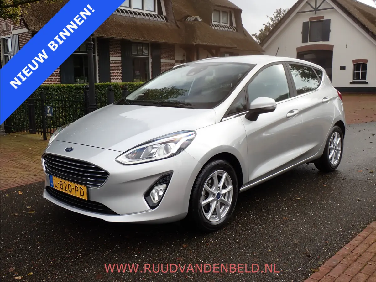1.0 EcoBoost Titanium CARPLAY/KEYLESS/NAVI/CRUISE/PDC
