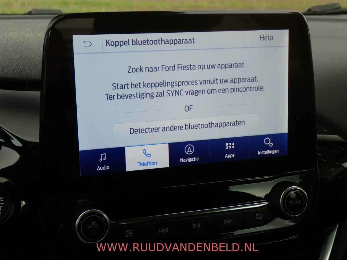 1.0 EcoBoost Titanium CARPLAY/KEYLESS/NAVI/CRUISE/PDC