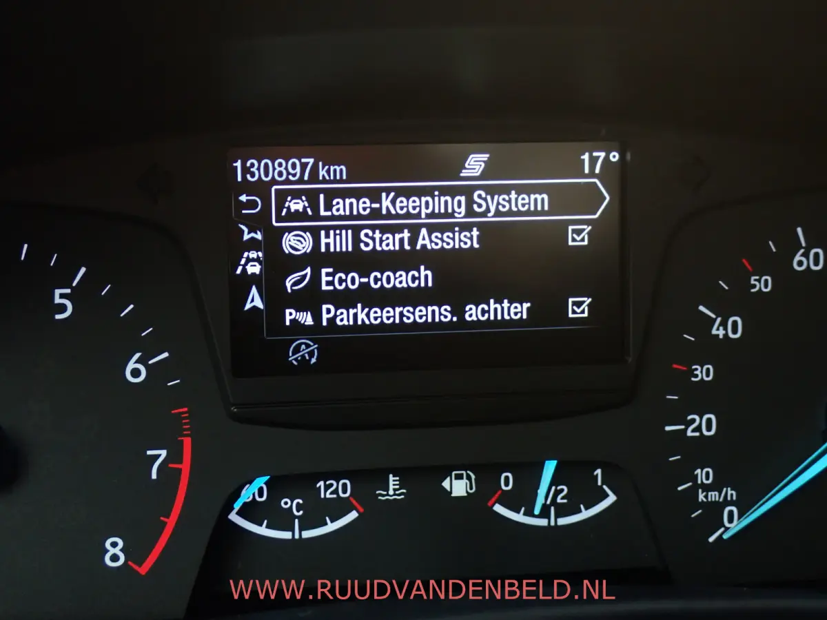 1.0 EcoBoost Titanium CARPLAY/KEYLESS/NAVI/CRUISE/PDC