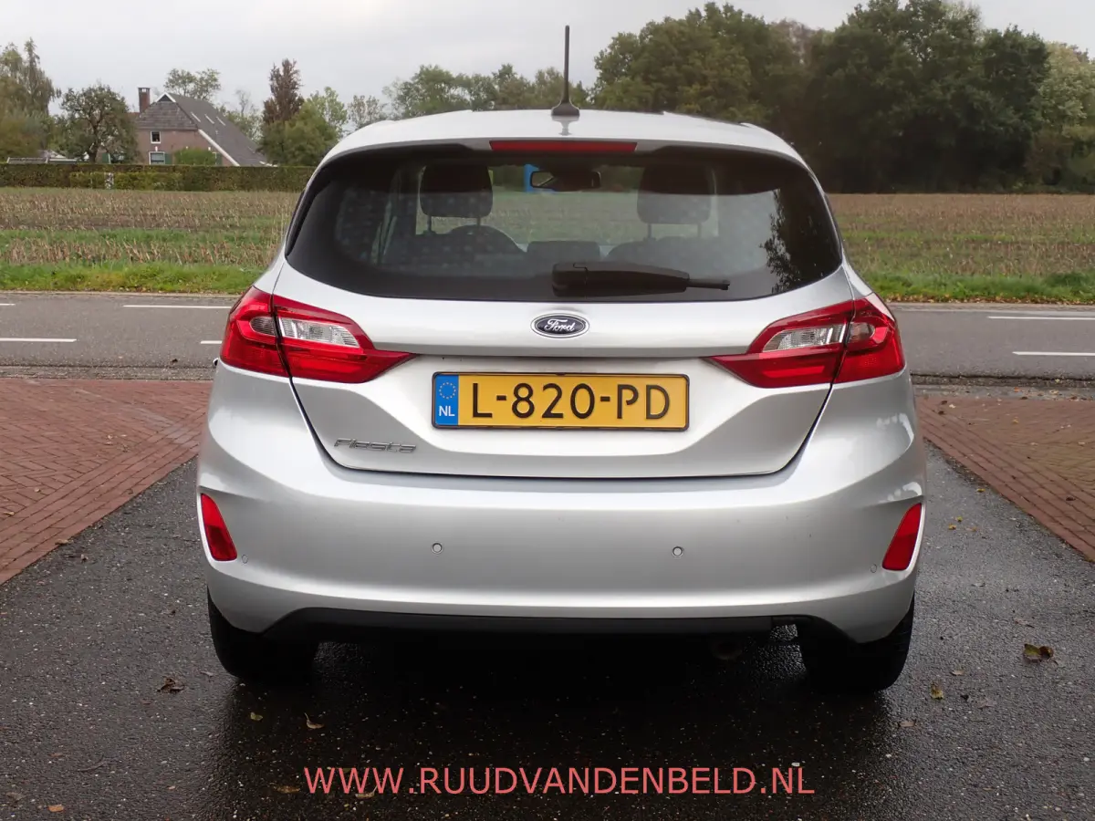 1.0 EcoBoost Titanium CARPLAY/KEYLESS/NAVI/CRUISE/PDC