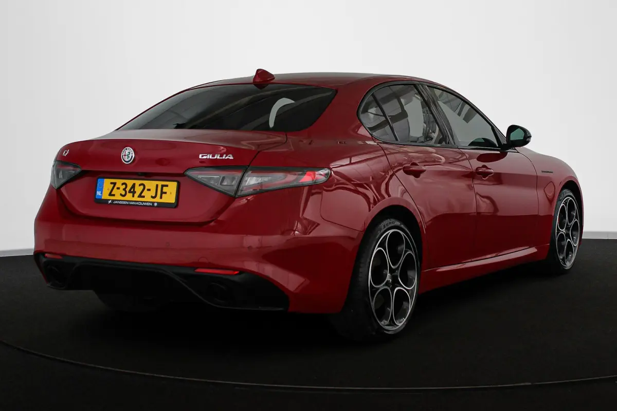 2.0 T GME AWD Competizione 280PK Facelift Harman Kardon Winterpack