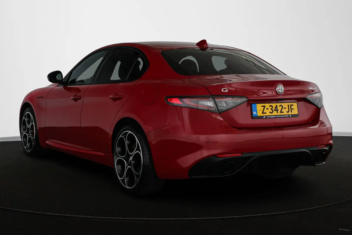 2.0 T GME AWD Competizione 280PK Facelift Harman Kardon Winterpack