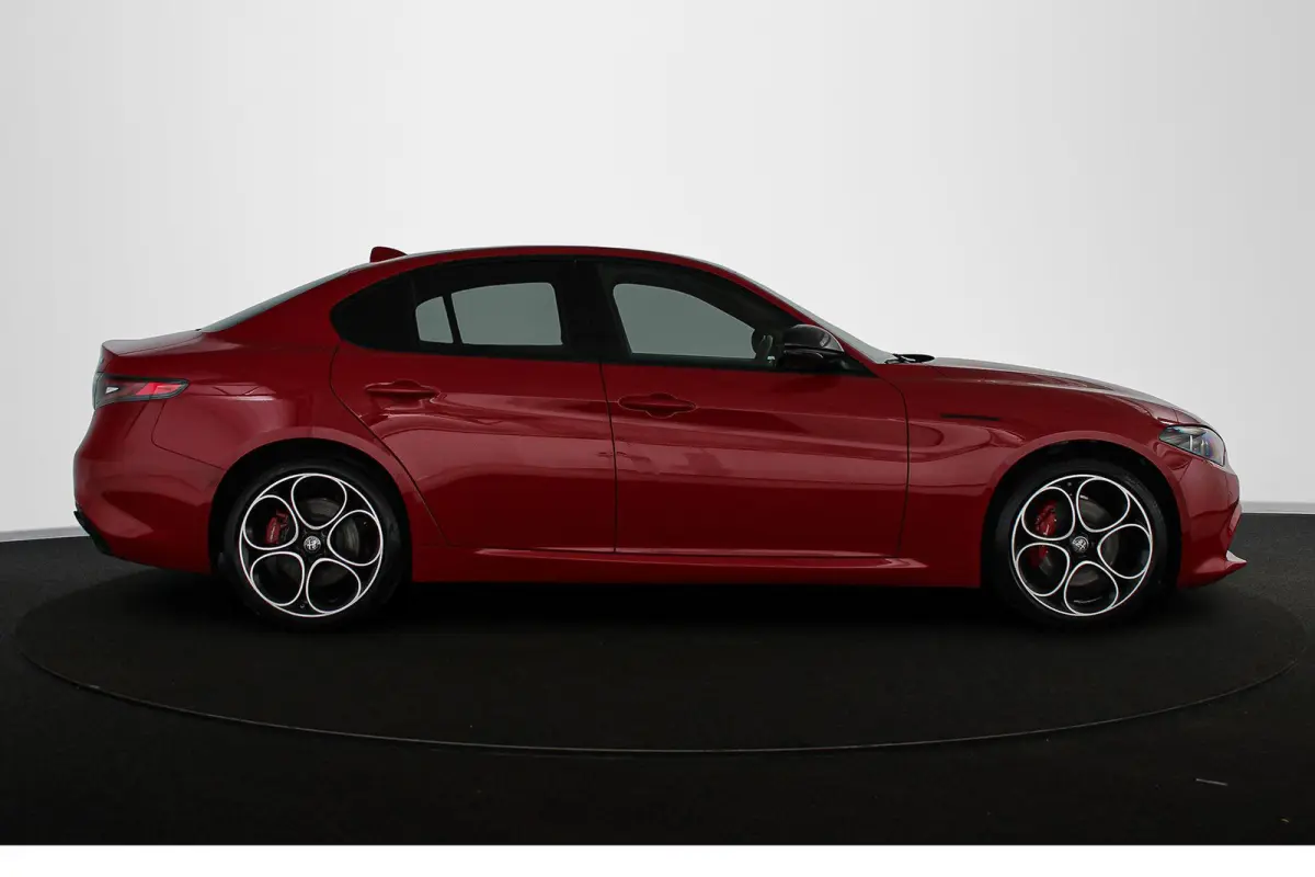 2.0 T GME AWD Competizione 280PK Facelift Harman Kardon Winterpack