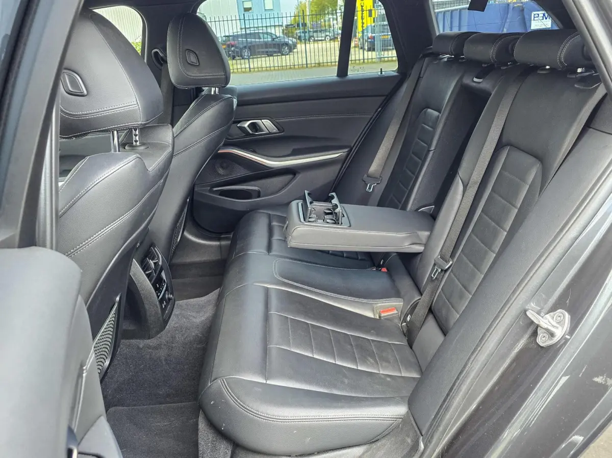 318i High Executive Edition