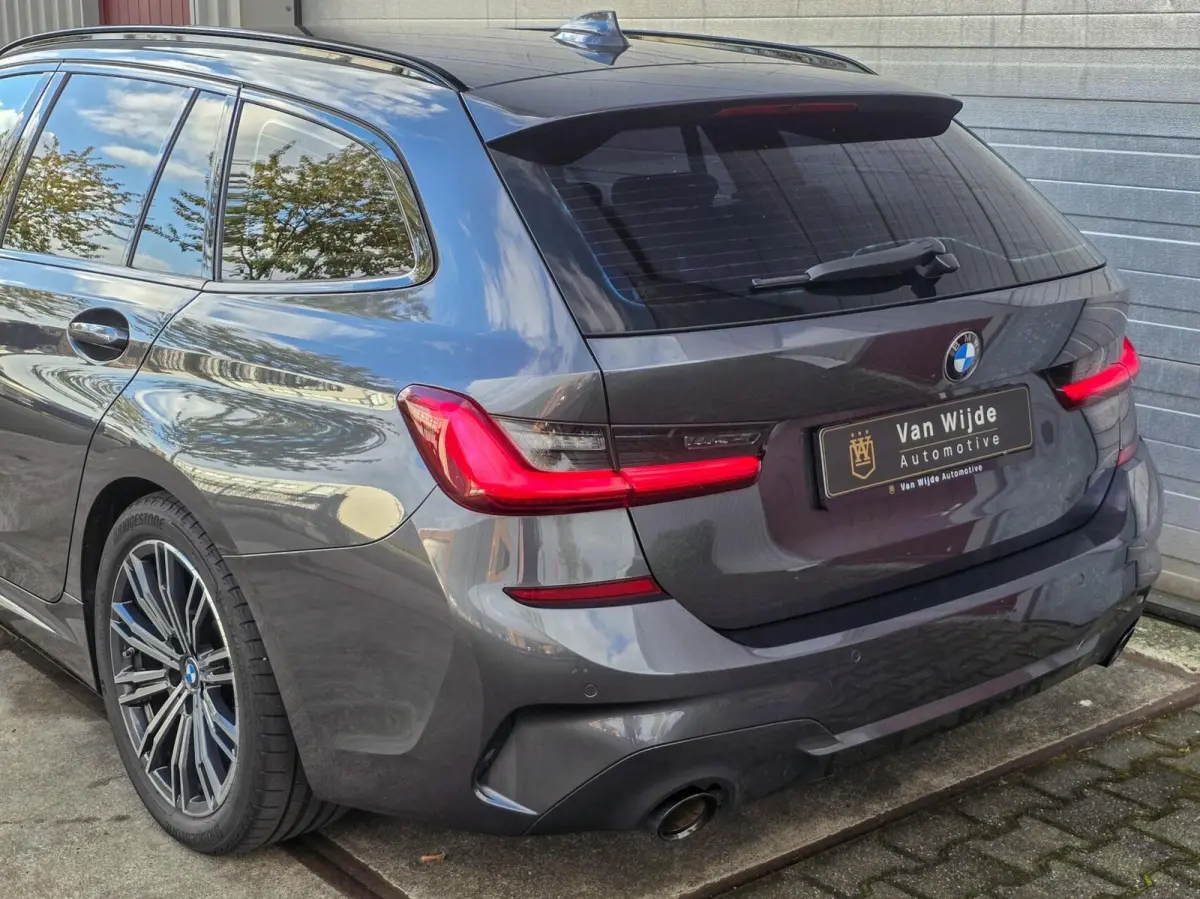 318i High Executive Edition