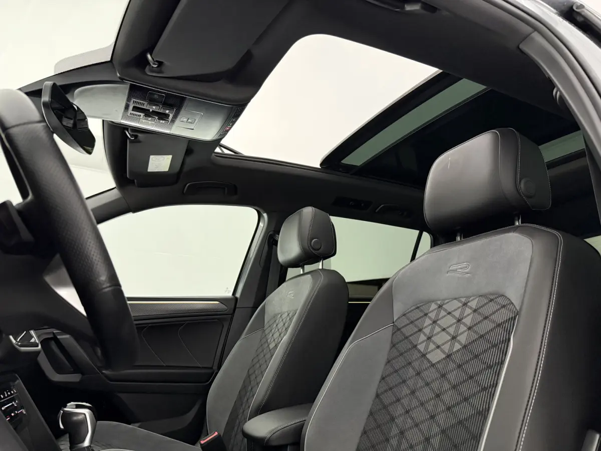 1.5 TSI R-Line Business+ 7p. | Pano | Camera | Sfeer | Virtual | Carplay | Trekhaak | IQ Lights