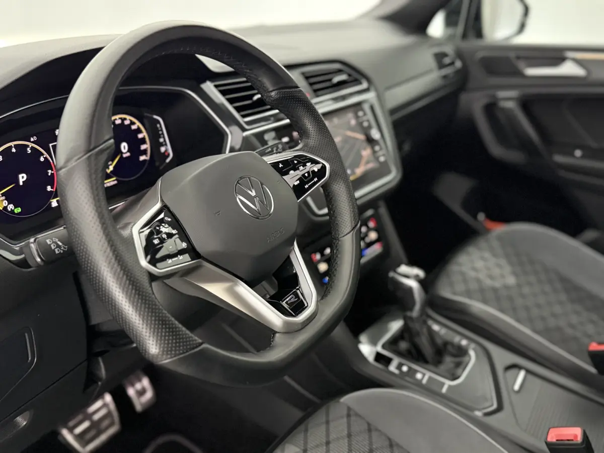 1.5 TSI R-Line Business+ 7p. | Pano | Camera | Sfeer | Virtual | Carplay | Trekhaak | IQ Lights