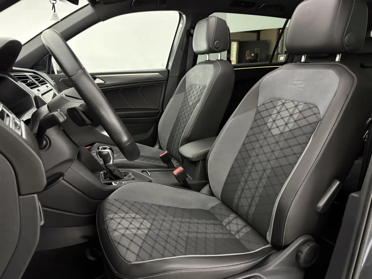 1.5 TSI R-Line Business+ 7p. | Pano | Camera | Sfeer | Virtual | Carplay | Trekhaak | IQ Lights