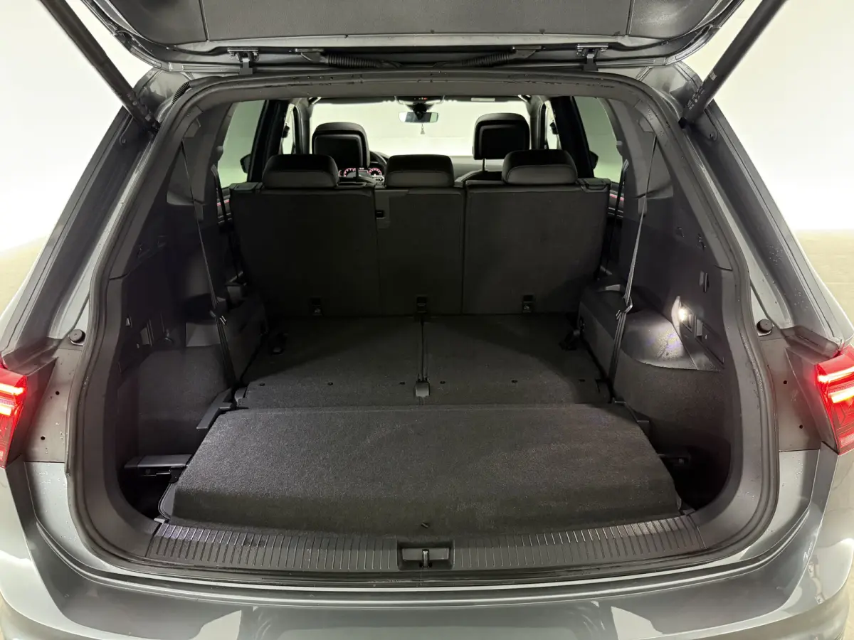 1.5 TSI R-Line Business+ 7p. | Pano | Camera | Sfeer | Virtual | Carplay | Trekhaak | IQ Lights