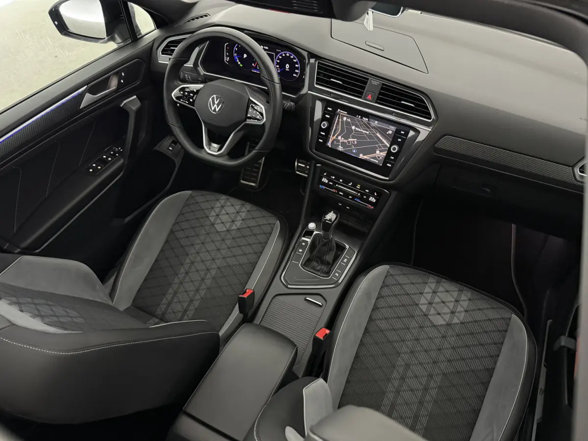 1.5 TSI R-Line Business+ 7p. | Pano | Camera | Sfeer | Virtual | Carplay | Trekhaak | IQ Lights