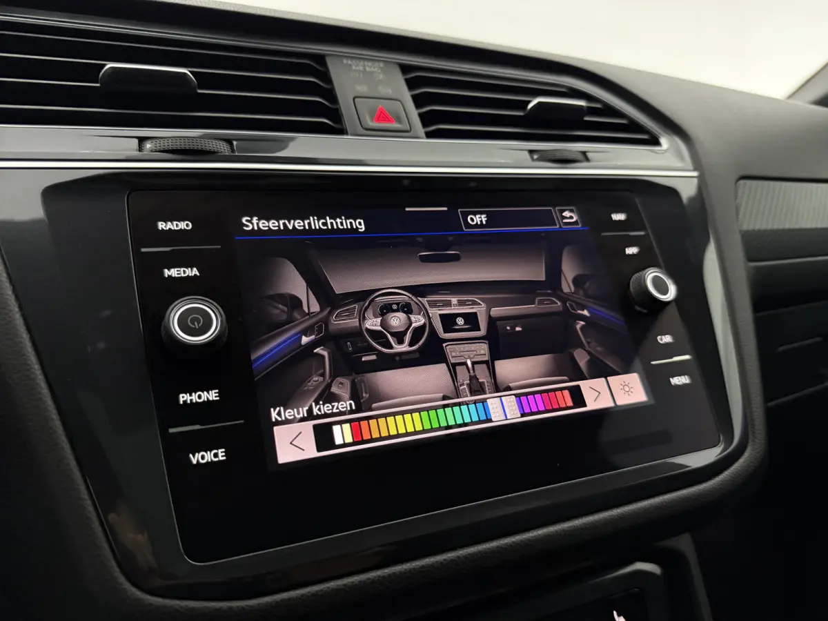 1.5 TSI R-Line Business+ 7p. | Pano | Camera | Sfeer | Virtual | Carplay | Trekhaak | IQ Lights