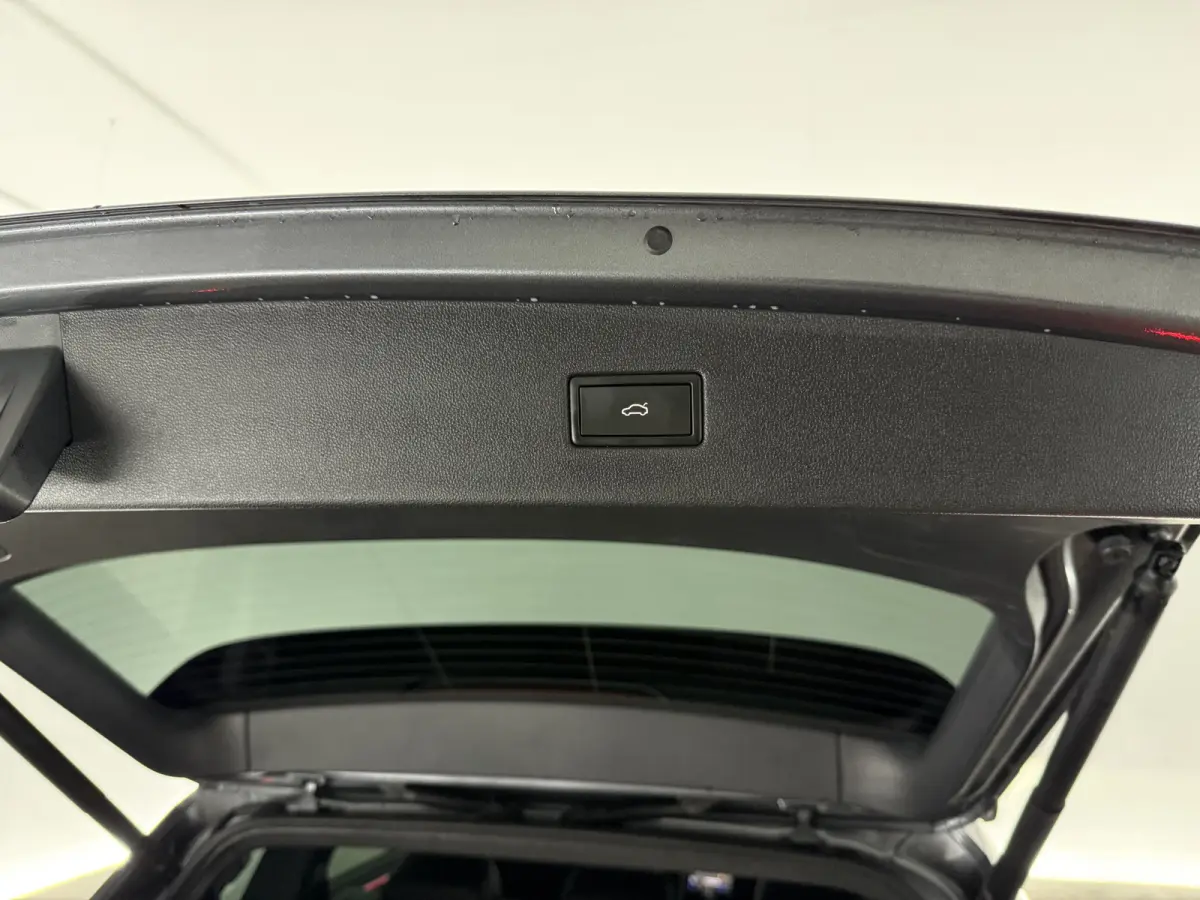 1.5 TSI R-Line Business+ 7p. | Pano | Camera | Sfeer | Virtual | Carplay | Trekhaak | IQ Lights