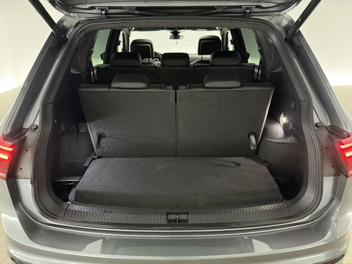 1.5 TSI R-Line Business+ 7p. | Pano | Camera | Sfeer | Virtual | Carplay | Trekhaak | IQ Lights