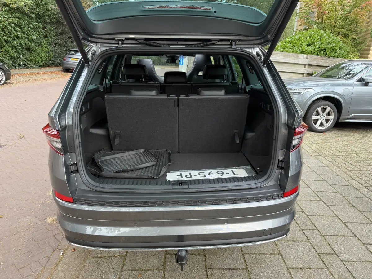 1.5 TSI Sportline Business 7p. Schuif/kantel dak, Stoel+stuur+ voorrruit verwarming