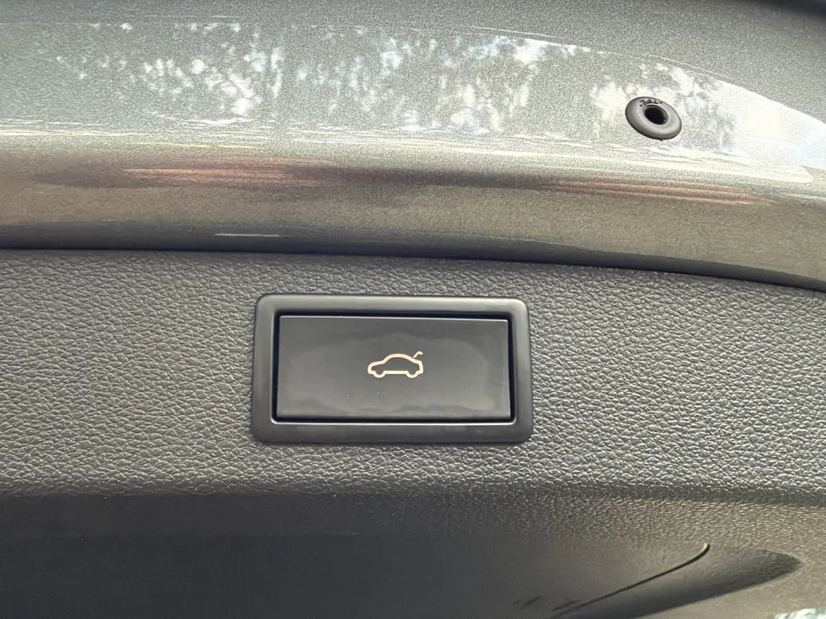1.5 TSI Sportline Business 7p. Schuif/kantel dak, Stoel+stuur+ voorrruit verwarming