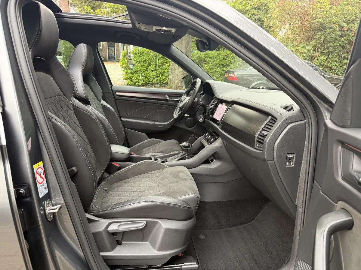 1.5 TSI Sportline Business 7p. Schuif/kantel dak, Stoel+stuur+ voorrruit verwarming