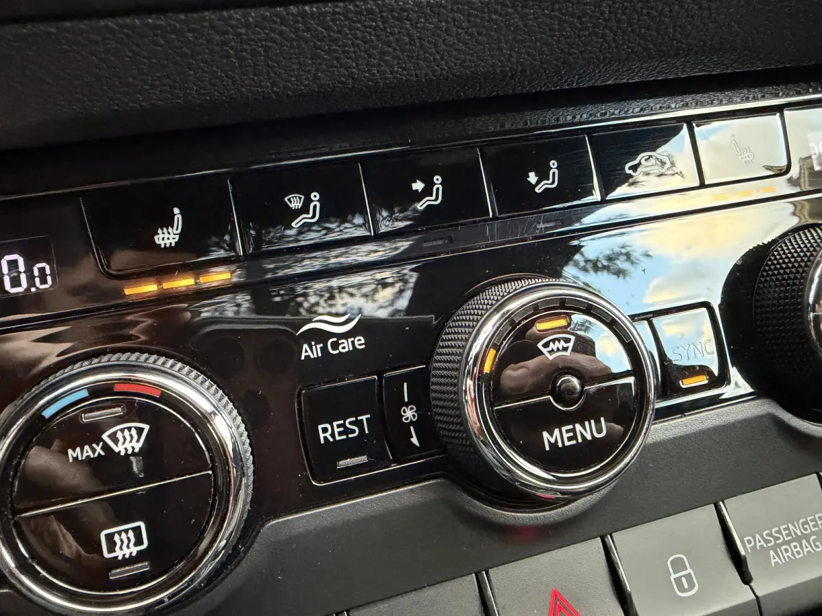 1.5 TSI Sportline Business 7p. Schuif/kantel dak, Stoel+stuur+ voorrruit verwarming