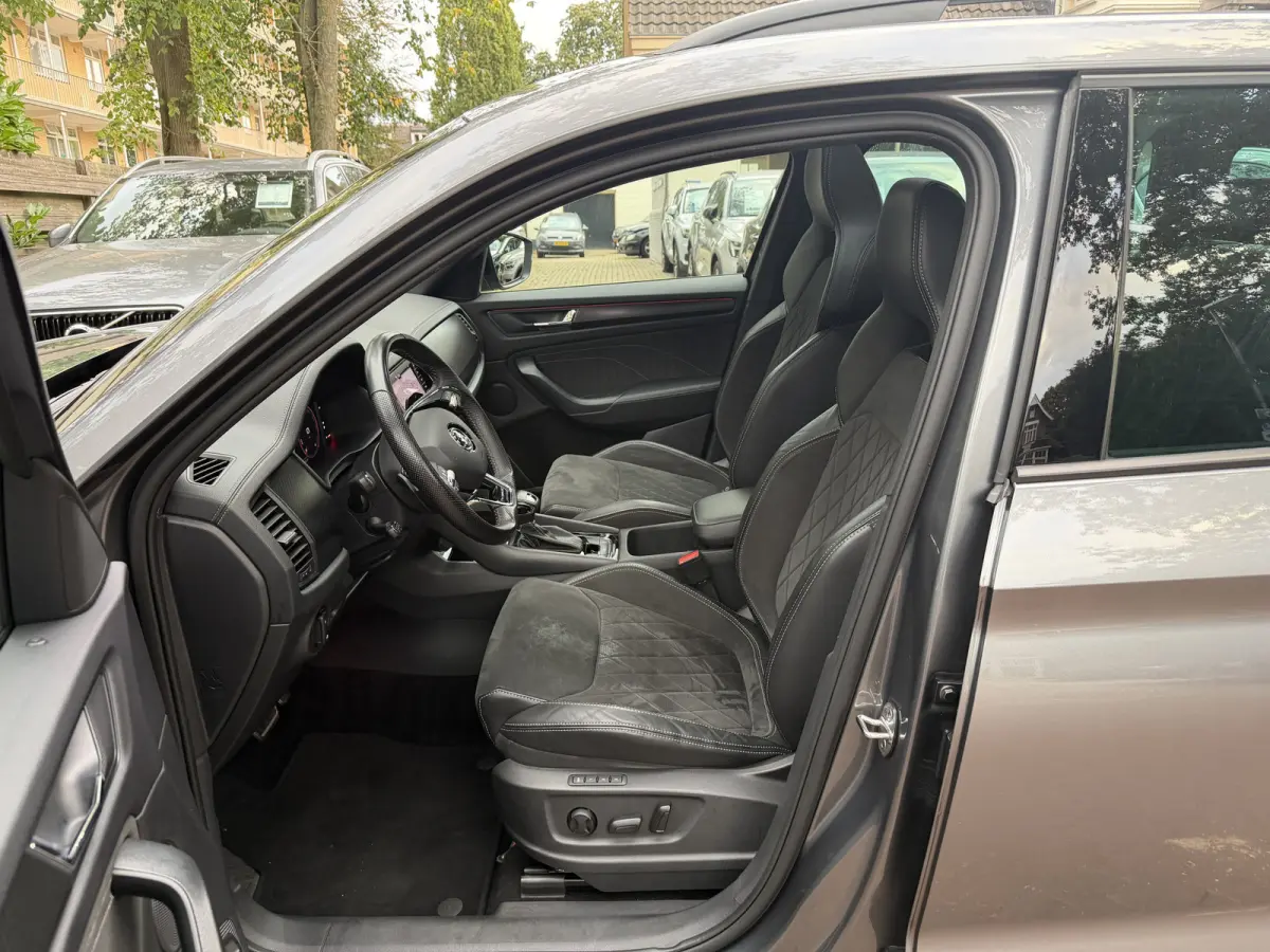 1.5 TSI Sportline Business 7p. Schuif/kantel dak, Stoel+stuur+ voorrruit verwarming