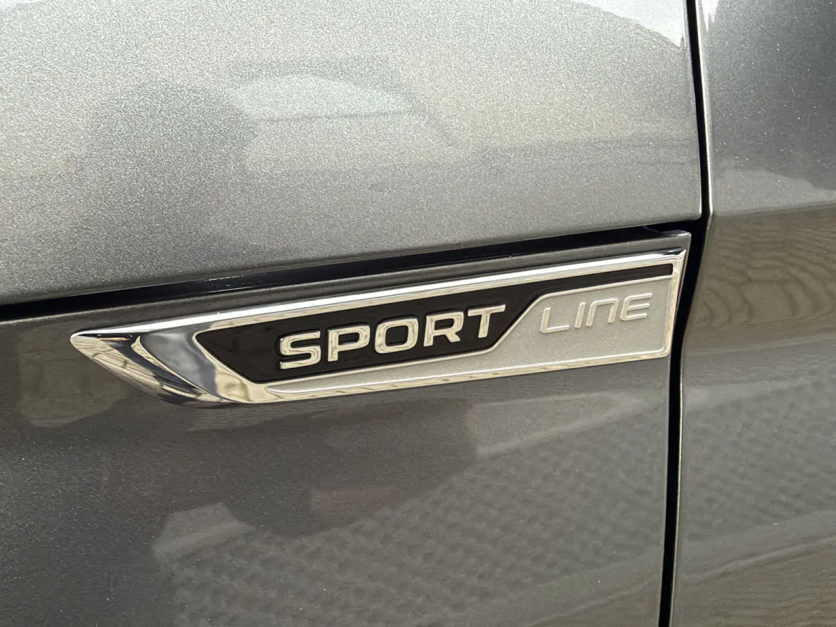1.5 TSI Sportline Business 7p. Schuif/kantel dak, Stoel+stuur+ voorrruit verwarming