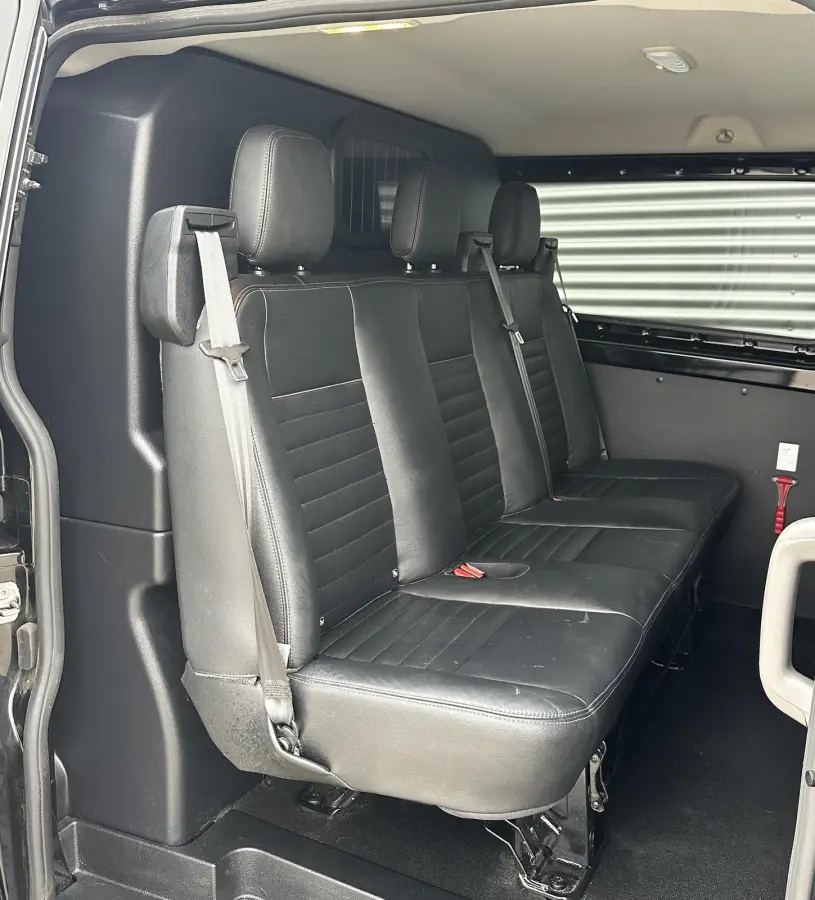 320 2.0 TDCI L1H1 Trail DC Dubbele cabine