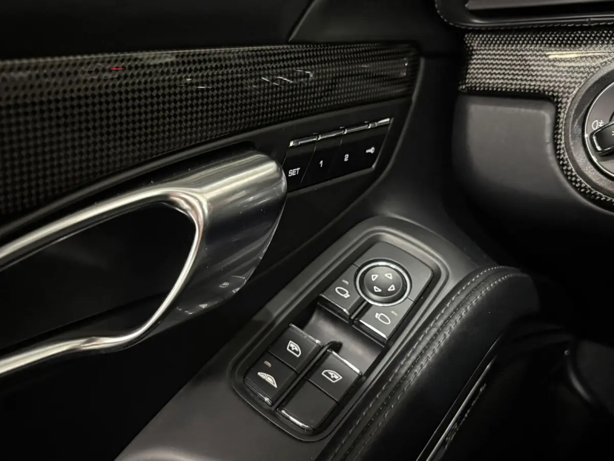 3.8 Turbo S Chrono Carplay Keramisch