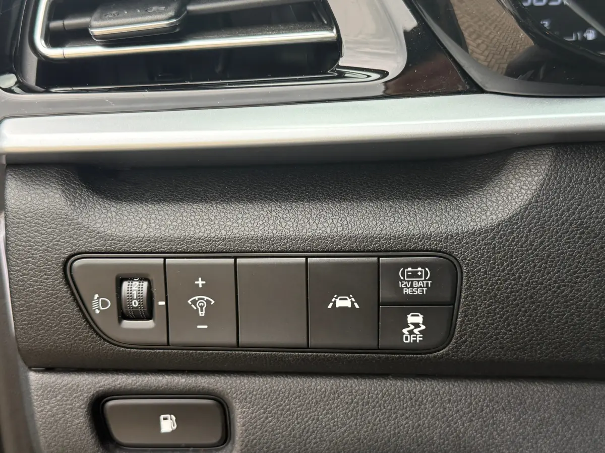 1.6 GDi Hybrid DynamicLine NAVI CAMERA ACC