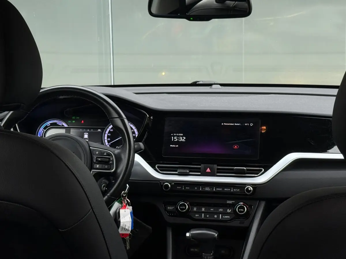 1.6 GDi Hybrid DynamicLine NAVI CAMERA ACC