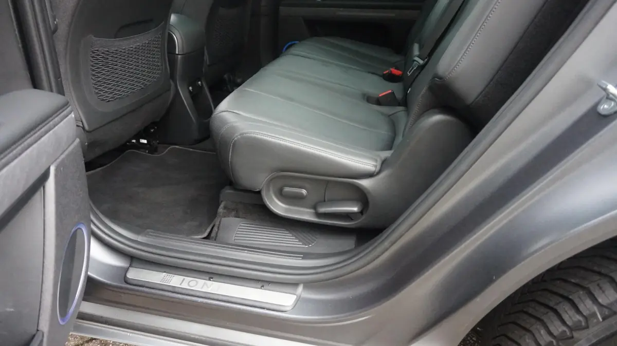 Lounge 77.4 kWh Panoramadak | SOH 98.2% | All-Season banden | HUD | Elektr Achterklep | BTW Auto