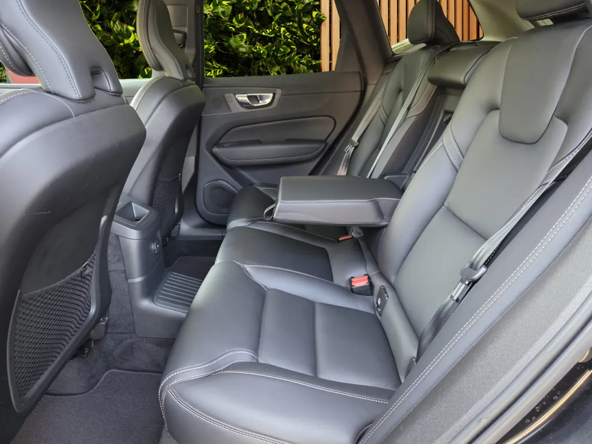 2.0 T8 Plug-in hybrid AWD R-Design | Harman/Kardon | 360 Camera | Stoelventilatie | Pano | Memory