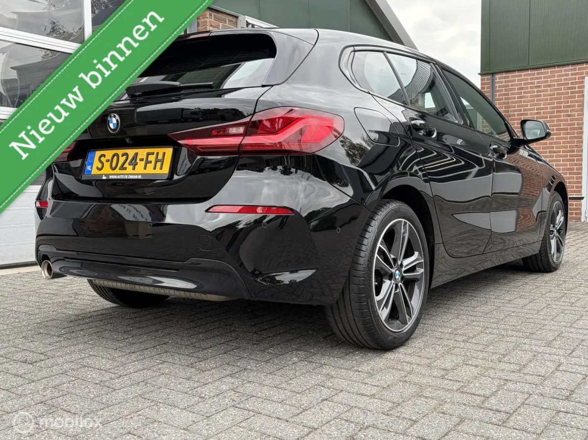 118i M Sport Business|Leer|Parkeersensor V/A|Camera|Stoelverwarming.