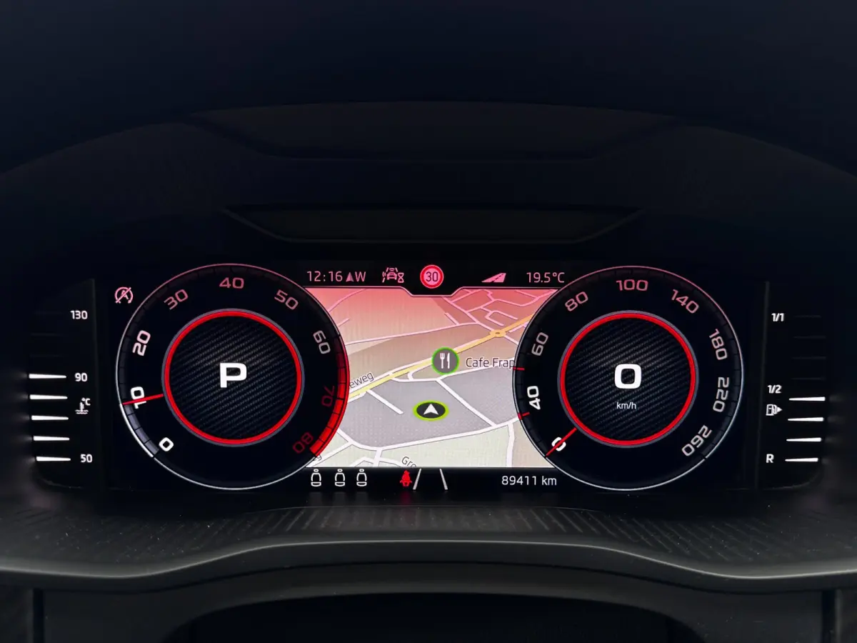 1.5 TSI Sportline Business | NL-Auto | Sportstoelen + Memory | Camera | Winter Pack | Adaptive Cruise