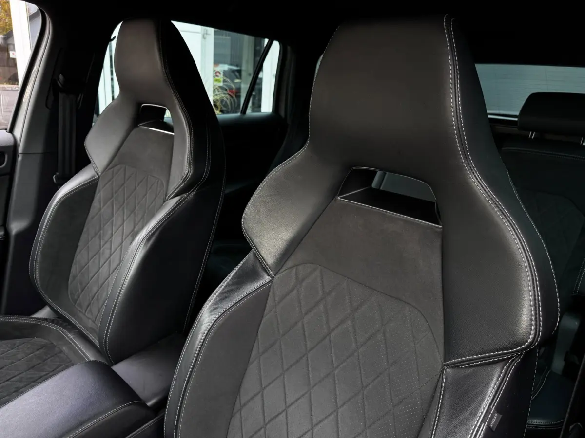 1.5 TSI Sportline Business | NL-Auto | Sportstoelen + Memory | Camera | Winter Pack | Adaptive Cruise