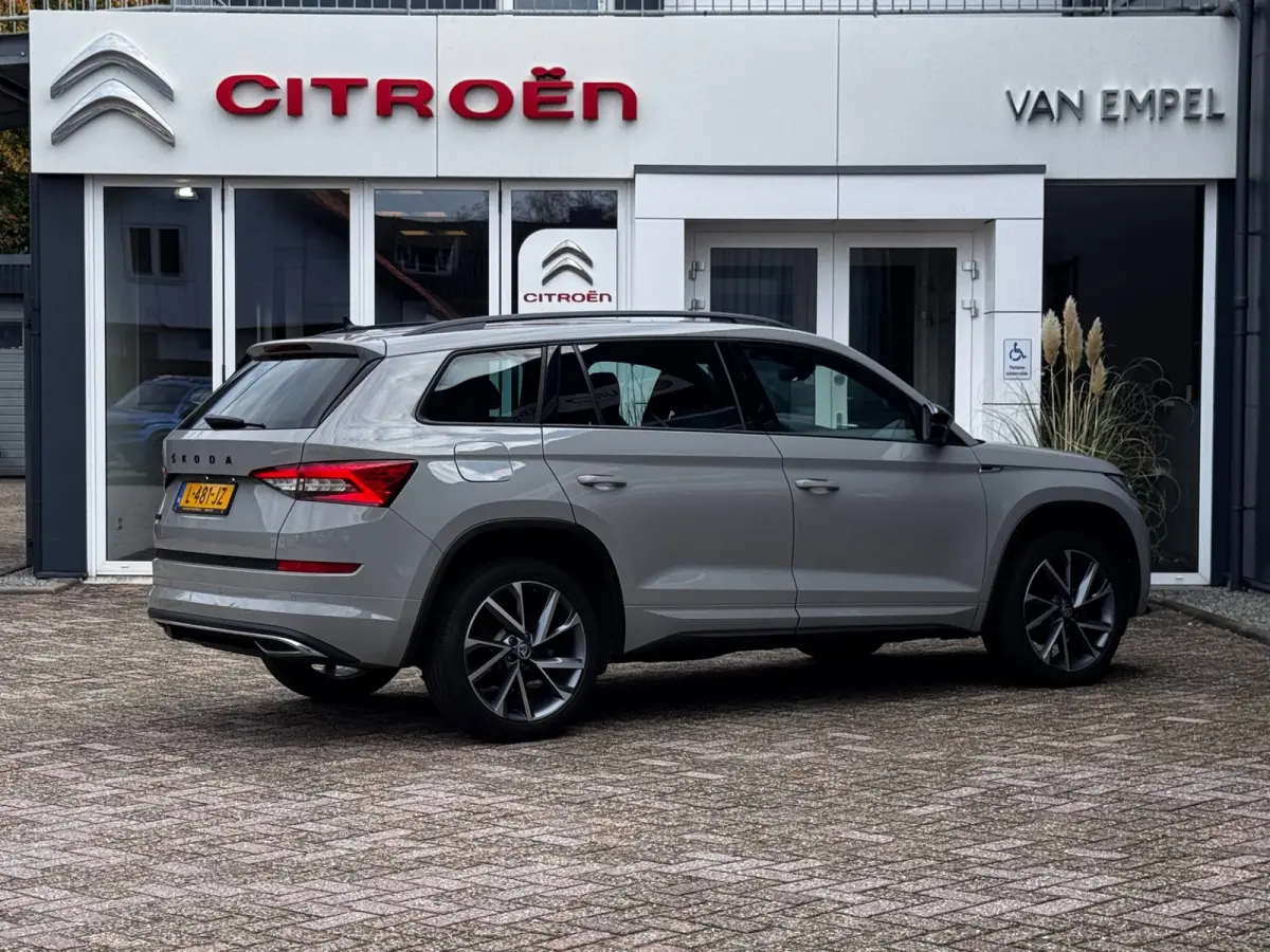 1.5 TSI Sportline Business | NL-Auto | Sportstoelen + Memory | Camera | Winter Pack | Adaptive Cruise