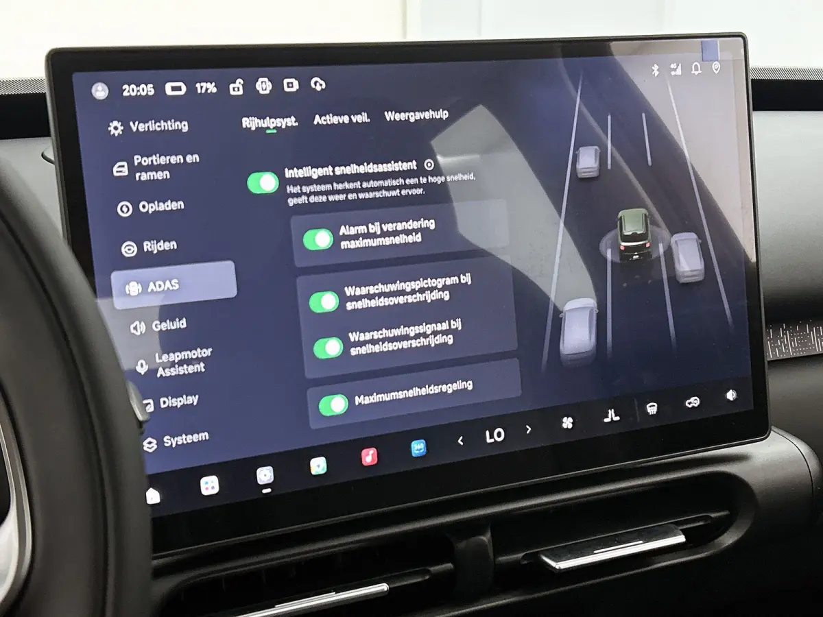 ProMax Design 53 kWh | Online Navigatie | Lederen Stoelen | Stoel Verwarming | Panoramisch Dak | Dodehoek Bewaking | Camera Voor + Achter |