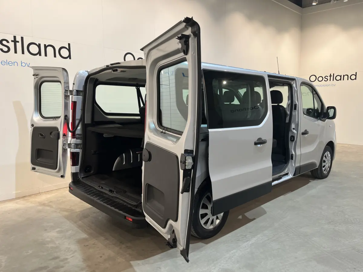 1.6 dCi Grand Personenvervoer / 9-Persoons / Airco / Cruise Control / PDC /  € 19.800,- EXCL. BTW