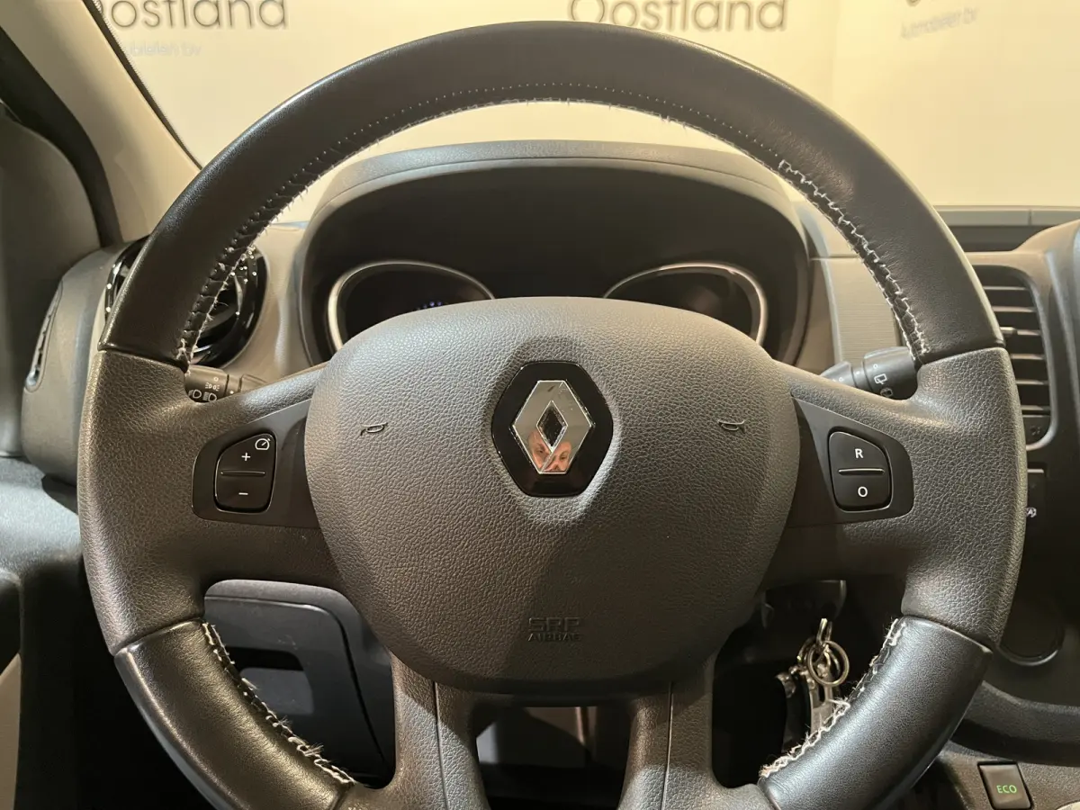 1.6 dCi Grand Personenvervoer / 9-Persoons / Airco / Cruise Control / PDC /  € 19.800,- EXCL. BTW