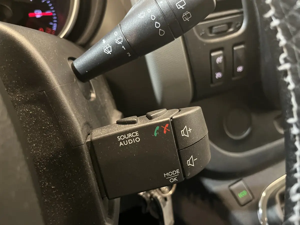 1.6 dCi Grand Personenvervoer / 9-Persoons / Airco / Cruise Control / PDC /  € 19.800,- EXCL. BTW