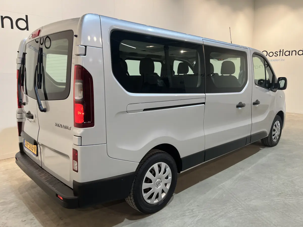 1.6 dCi Grand Personenvervoer / 9-Persoons / Airco / Cruise Control / PDC /  € 19.800,- EXCL. BTW